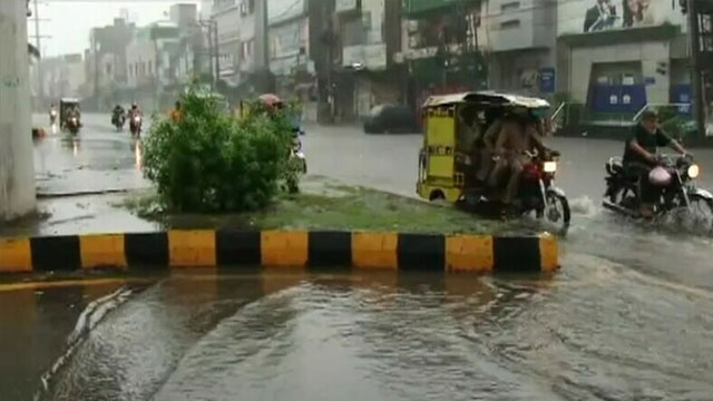 লাহোরে রেকর্ড বৃষ্টি, ৭ জনের মৃত্যু