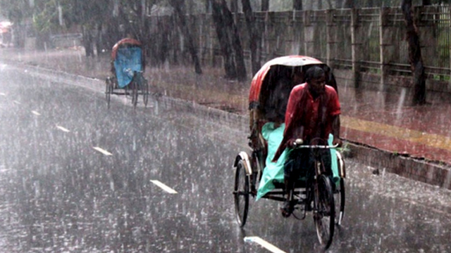 দেশের কোথাও কোথাও মাঝারি ধরনের ভারী থেকে অতি ভারী বর্ষণের আভাস