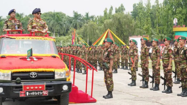 সেনাপ্রধানকে বিদায়ী সংবর্ধনা