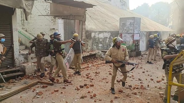 মসজিদে সমীক্ষাকে কেন্দ্র করে ভারতে সহিংসতা, নিহত ৪