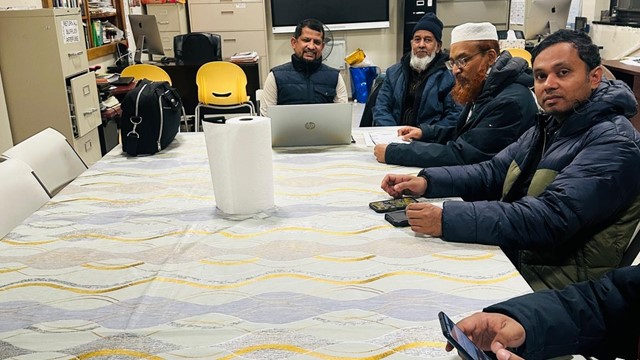 ছবি : মুনা সোশ্যাল সার্ভিসের দায়িত্বপ্রাপ্ত নেতাগণ