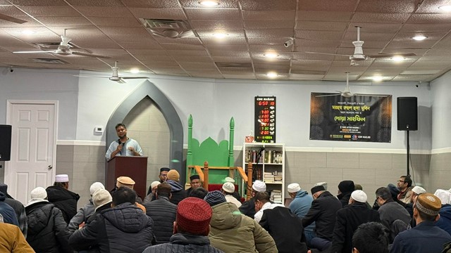 ছবি : অনুষ্ঠানে বক্তারা মরহুমের কর্মময় জীবনের স্মৃতিচারণ করেন