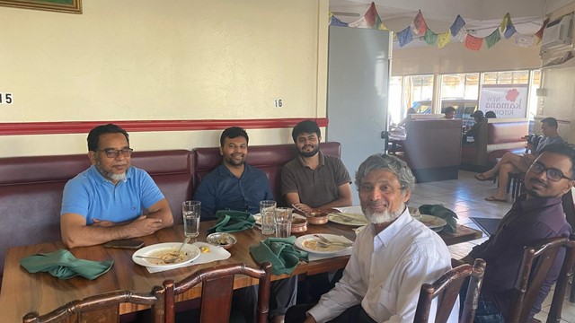 ছবি : ওয়েস্ট জোন ভাইস প্রেসিডেন্টের সাথে মুনা’র স্থানীয় দায়িত্বশীলগণ