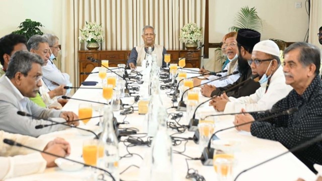 সংকট মোকাবেলায় মজবুত করতে হবে জাতীয় ঐক্য : সম্মিলিত মতামত