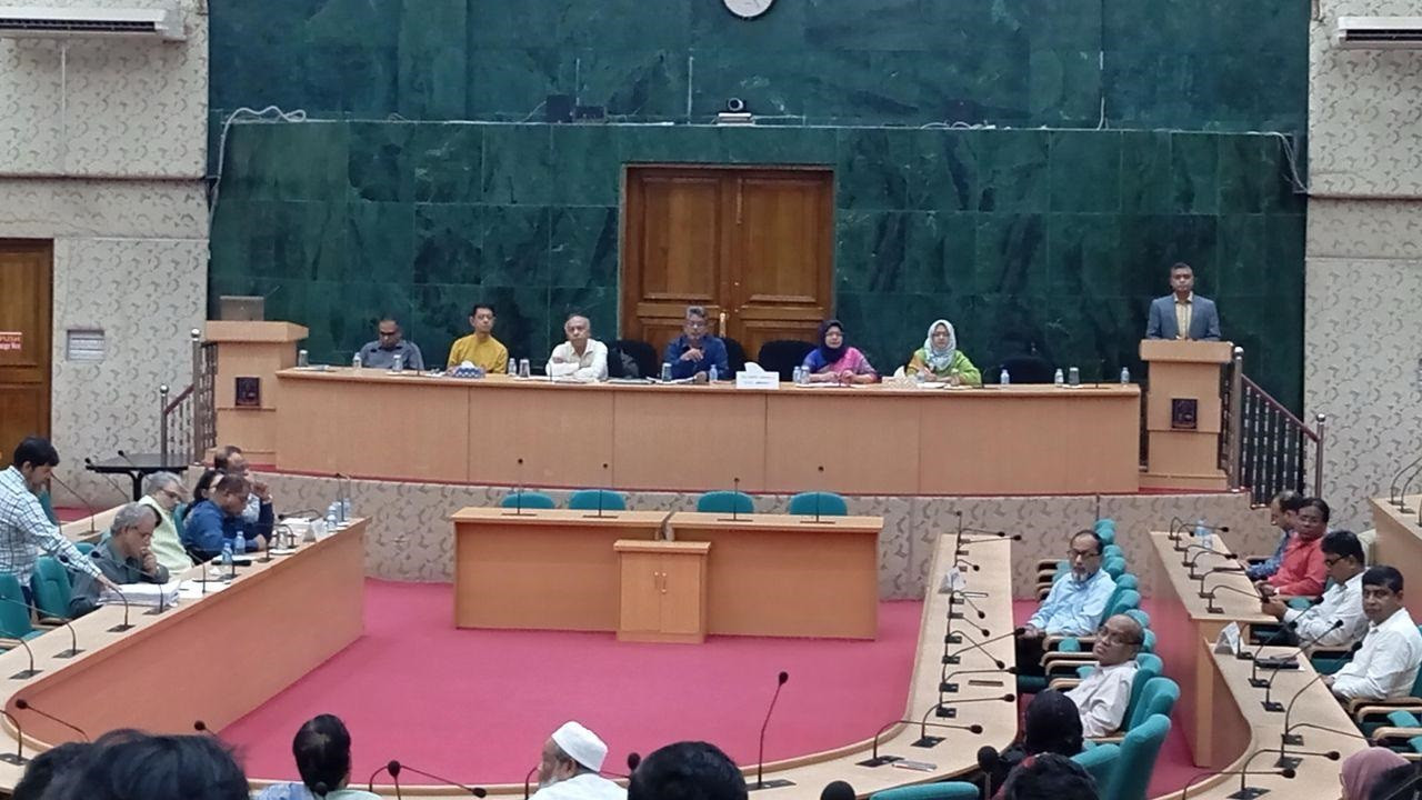 ডাকসুর ২৮ পদে নির্বাচনের জন্য মনোনয়নপত্র জমা দিলেন ৫০৯ জন ও হল সংসদে ১ হাজার ১০৯ জন