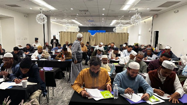 ছবি: এডুকেশন ক্যাম্পে অংশগ্রহণকারী সদস্যবৃন্দ