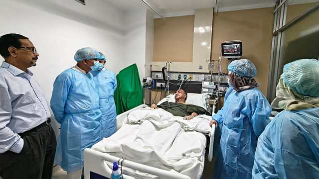 অসুস্থ মির্জা আব্বাস; উন্নত চিকিৎসার জন্য নেওয়া হচ্ছে সিঙ্গাপুরে 