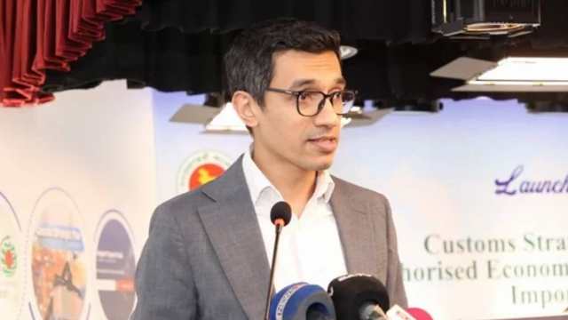 প্রধানমন্ত্রীর কাছে ১৮০ দিনের জবাবদিহিতামূলক সংস্কার পরিকল্পনা পেশ করলেন বিডা চেয়ারম্যান