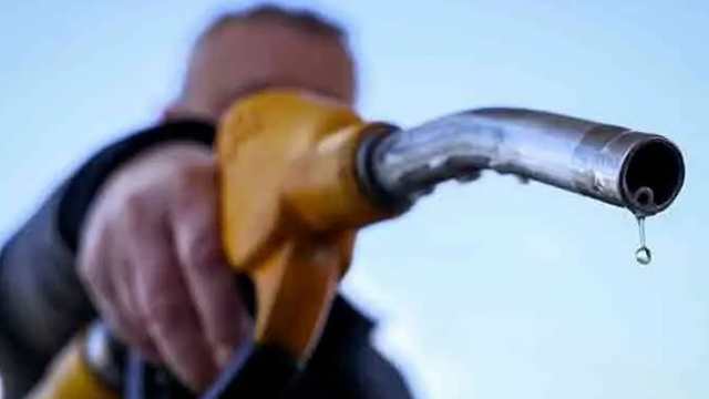 ইরানে হামলা স্থগিতের ঘোষণার পর বিশ্ববাজারে কমলো তেলের দাম