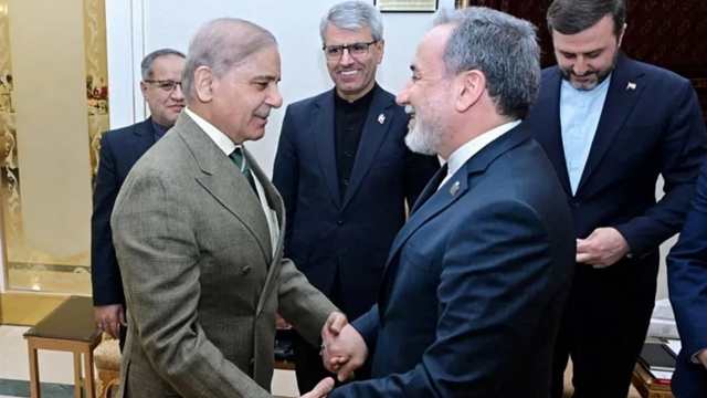 মাসকাট থেকে আবারও ইসলামাবাদ সফরে ইরানের পররাষ্ট্রমন্ত্রী