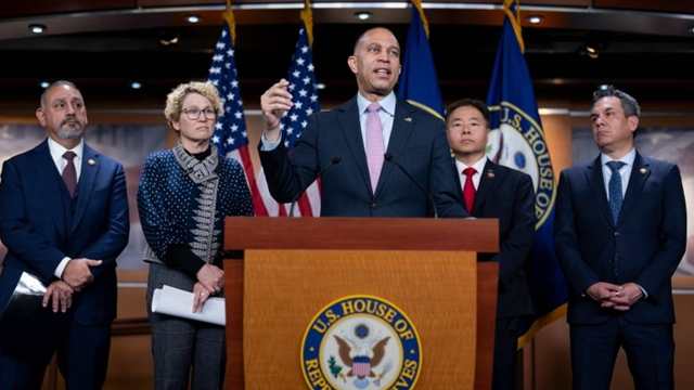 ইরান যুদ্ধে পেন্টাগনের অতিরিক্ত তহবিলের বিরোধিতার ইঙ্গিত ডেমোক্র্যাটদের