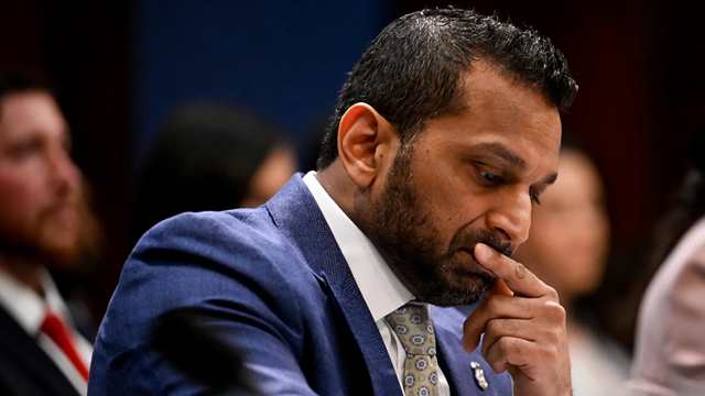 এফবিআই পরিচালকের বিরুদ্ধে চাঞ্চল্যকর রিপোর্ট